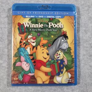 Winnie The Pooh Very Merry Pooh Year Gift Of Friendship Blu-Ray DVD Digital Copy